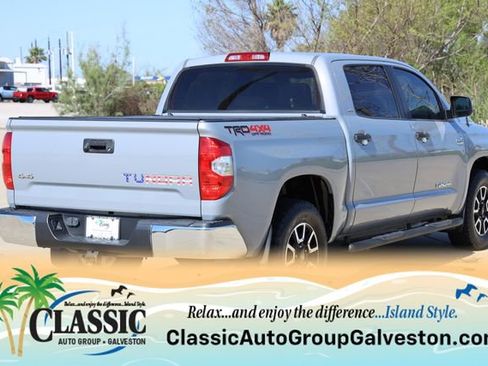 Used 2018 Toyota Tundra SR5 w/ TRD Off Road Package image 9