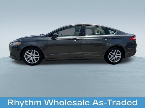 Used 2015 Ford Fusion SE FWD image 5