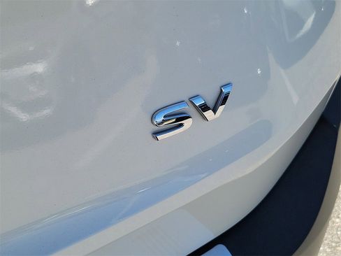 Used 2021 Nissan Rogue SV image 13