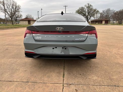 Used 2022 Hyundai Elantra Blue image 27