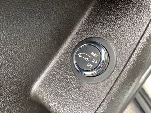 Used 2021 Chevrolet Traverse Premier w/ Redline Edition image 15