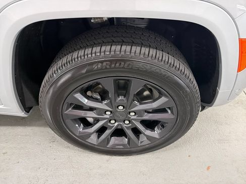 New 2026 Jeep Grand Cherokee L Limited AWD/4WD image 4