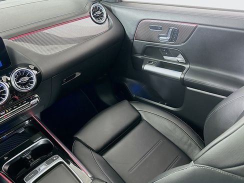 Used 2024 Mercedes-Benz GLA 35 AMG 4MATIC image 22