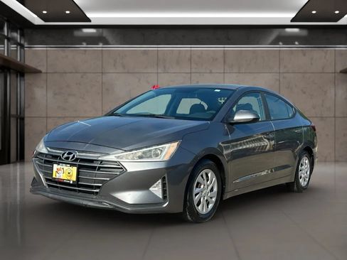 Used 2019 Hyundai Elantra SE FWD image 13
