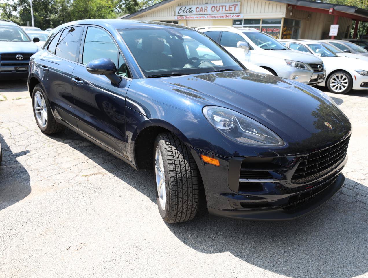 Used 2020 Porsche Macan AWD/4WD image 4