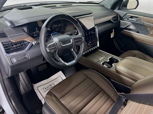 New 2026 GMC Acadia Denali Ultimate image 9