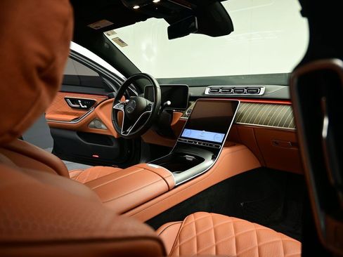 Used 2023 Mercedes-Benz S 580 4MATIC Sedan w/ AMG Line image 37