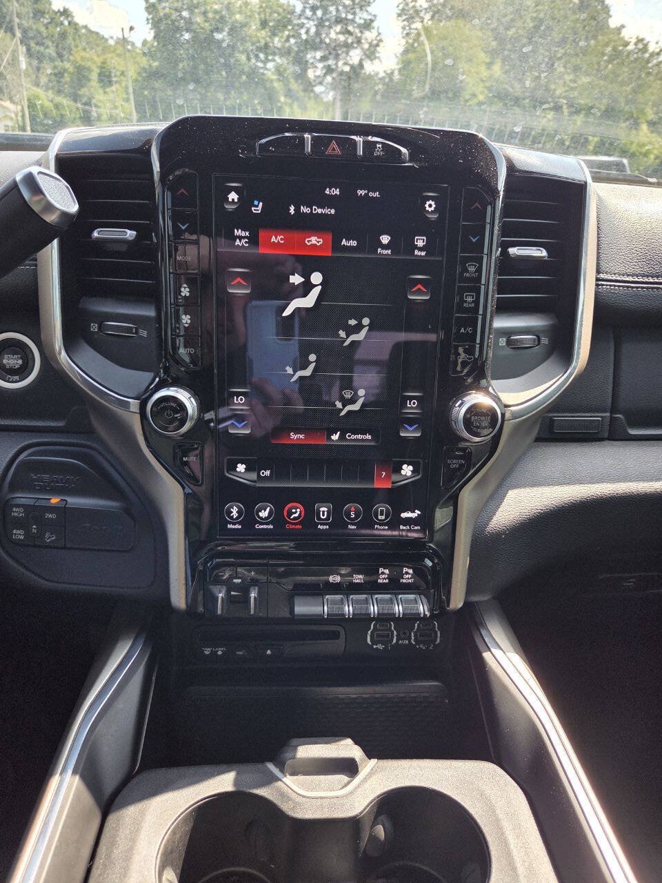 Used 2019 RAM 2500 Laramie w/ Night Edition AWD/4WD image 11