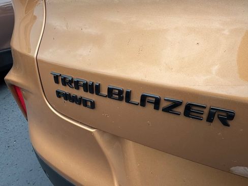 Used 2024 Chevrolet TrailBlazer RS w/ Convenience Package AWD/4WD image 34