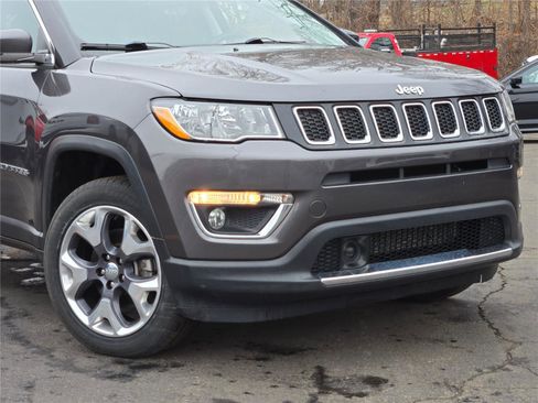 Used 2021 Jeep Compass Limited image 3