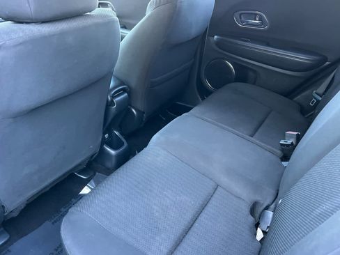 Used 2017 Honda HR-V EX image 4