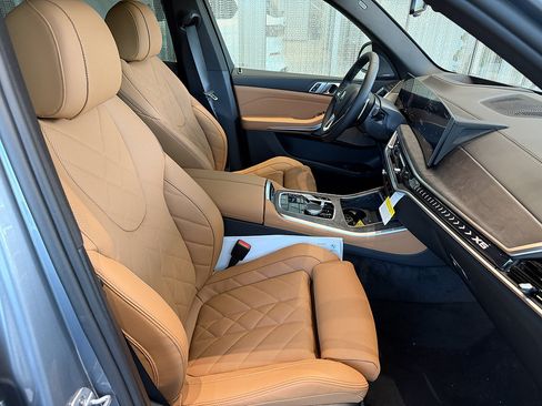 New 2026 BMW X5 xDrive40i AWD/4WD image 14