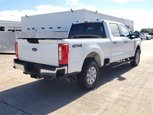Used 2024 Ford F250 XLT image 3