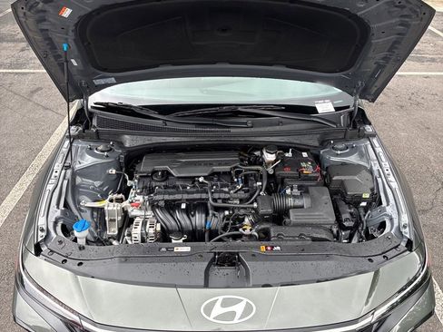 Used 2024 Hyundai Elantra SEL w/ Convenience Package FWD image 22
