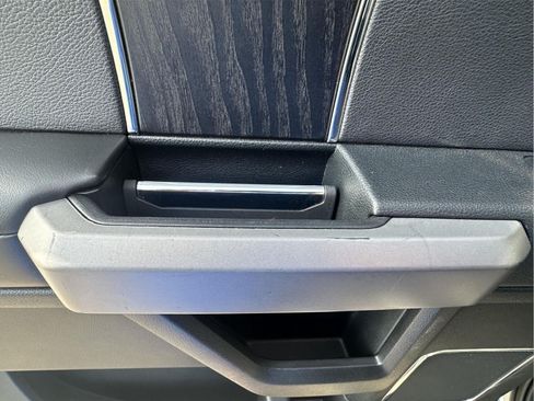 Used 2018 Ford F150 Platinum w/ Equipment Group 701A Luxury AWD/4WD image 39