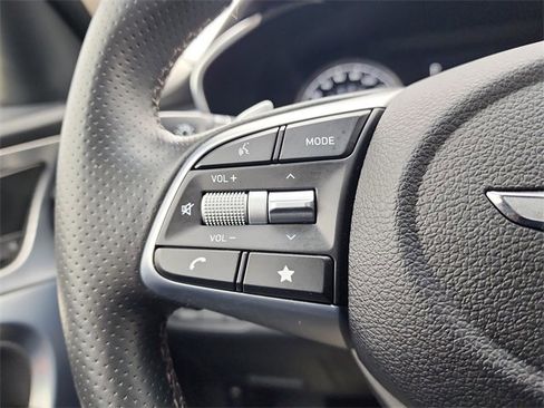 Used 2023 Genesis G70 3.3T image 24