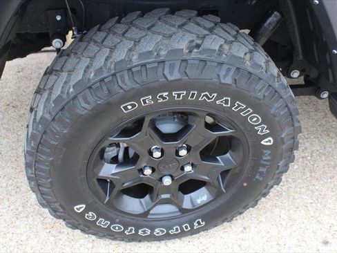 Certified 2023 Jeep Gladiator Sport image 13