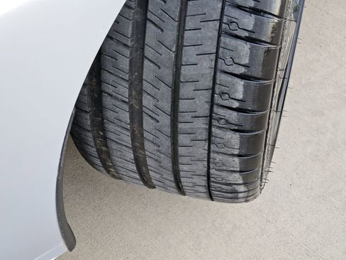 Used 2024 Chevrolet Corvette Stingray Preferred Cpe w/ Stealth Interior Trim Package image 16