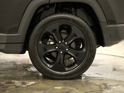 Used 2021 Jeep Compass Latitude image 38