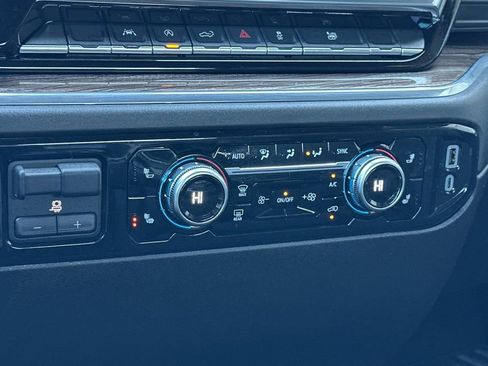 Used 2025 GMC Sierra 1500 Elevation image 20