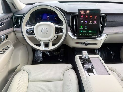 New 2026 Volvo XC90 T8 Ultra w/ Protection Package Premier AWD/4WD image 24