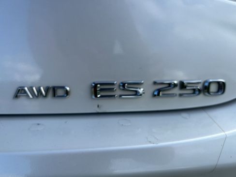Used 2021 Lexus ES 250 w/ Premium Package AWD/4WD image 5
