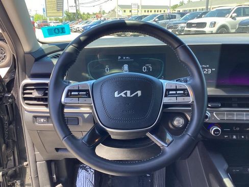 Certified 2024 Kia Telluride LX AWD/4WD image 17
