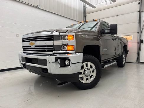 Used 2015 Chevrolet Silverado 2500 LT w/ LT Convenience Package AWD/4WD image 3