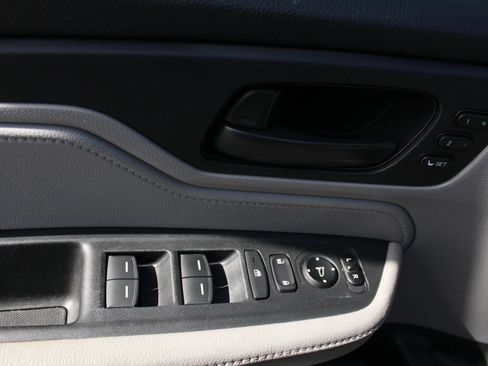 Used 2018 Honda Odyssey EX-L image 18