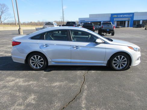Used 2017 Hyundai Sonata Limited w/ Cargo Package image 6