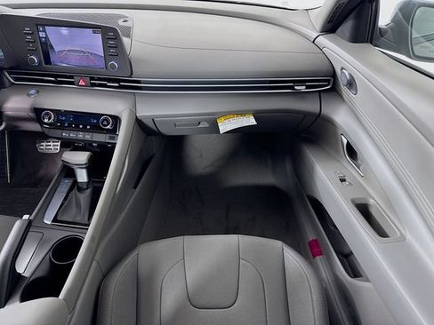 Certified 2025 Hyundai Elantra Sport FWD image 35