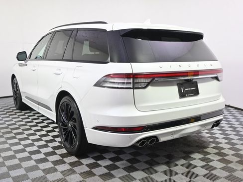 Used 2023 Lincoln Aviator Reserve w/ Equipment Group 201A AWD/4WD image 4