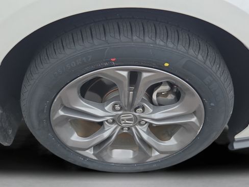 Certified 2023 Honda Accord EX image 31