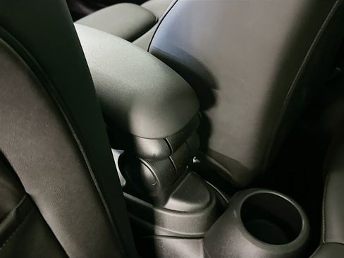 Used 2024 MINI Cooper SE image 28