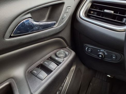 Used 2020 Chevrolet Equinox LT w/ Sport Edition image 22