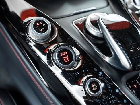 Used 2016 Mercedes-Benz AMG GT S image 30