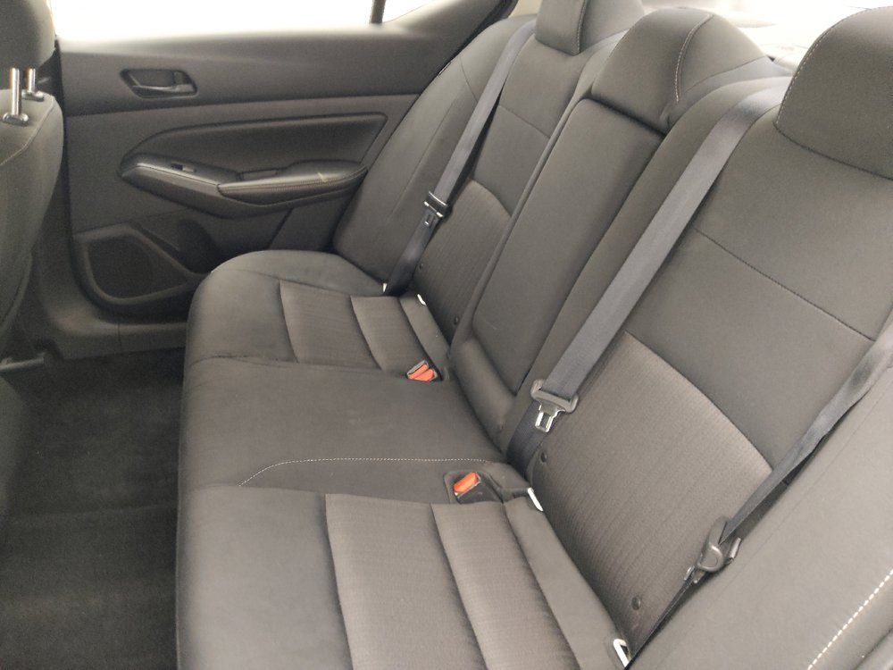 Used 2025 Nissan Altima 2.5 SV FWD image 18