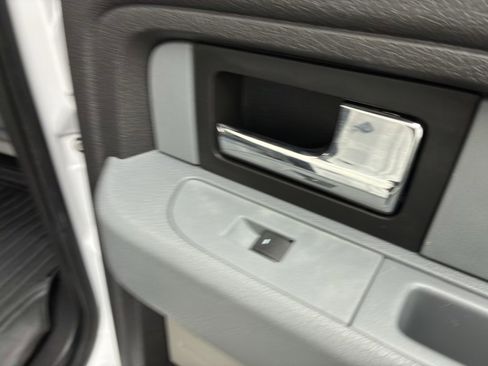 Used 2013 Ford F150 XLT w/ XLT Chrome Pkg image 35