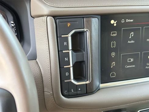 Used 2023 GMC Yukon XL Denali image 18