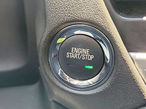 Used 2020 Chevrolet Suburban LT RWD image 36