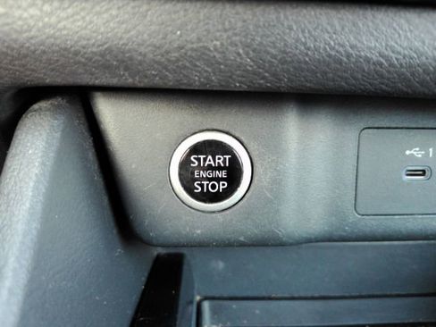 Used 2023 Nissan Rogue S image 39