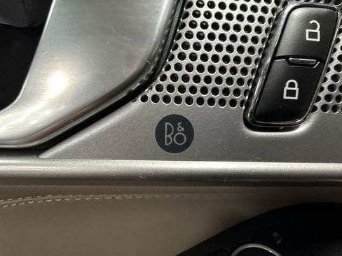 Used 2023 Ford Explorer Limited image 23