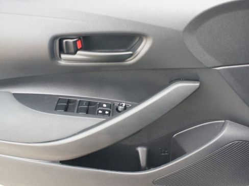 Used 2022 Toyota Corolla LE image 26