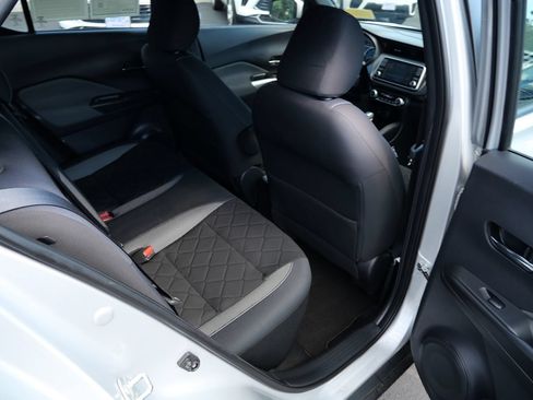Used 2019 Nissan Kicks SV FWD image 22