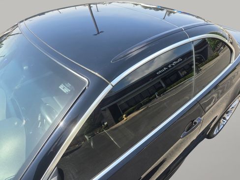 Used 2011 BMW M3 Convertible image 18