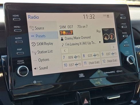 Used 2022 Toyota Camry XLE image 12