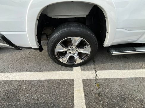 Used 2019 RAM 1500 Laramie AWD/4WD image 23