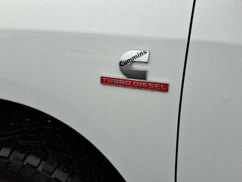 Used 2024 RAM 2500 Laramie AWD/4WD image 8