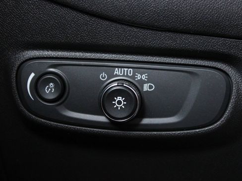 Used 2024 Chevrolet Equinox RS FWD image 29