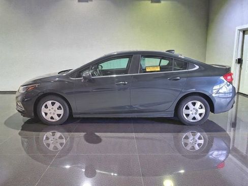 Used 2017 Chevrolet Cruze LT w/ LT True North Edition image 17